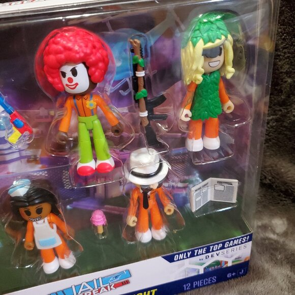 DevSeries Jailbreak Hiding In Plain Sight 6 Action Figures & Virtual Item Code - Picture 3 of 8